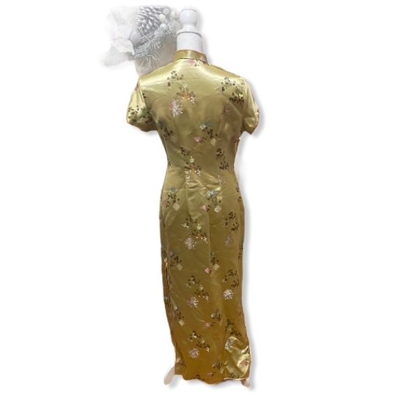 Gold Brocade Traditional Cheongsam Floral Dress - Picture 3 of 15